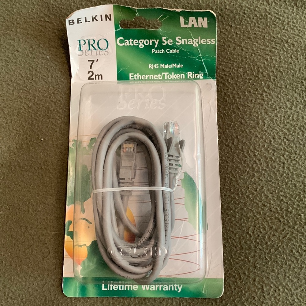 NIP Belkin Category 5e Snagless patch cable. Ethernet/token ring.  7’ 2m.